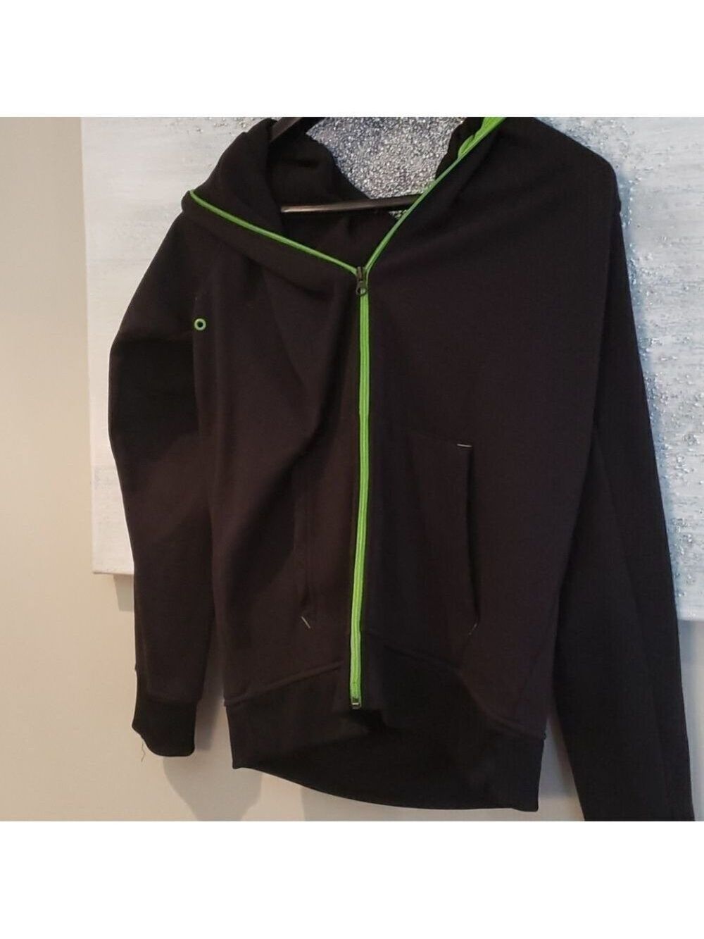 ⭐URBAN RAGS HOODIE